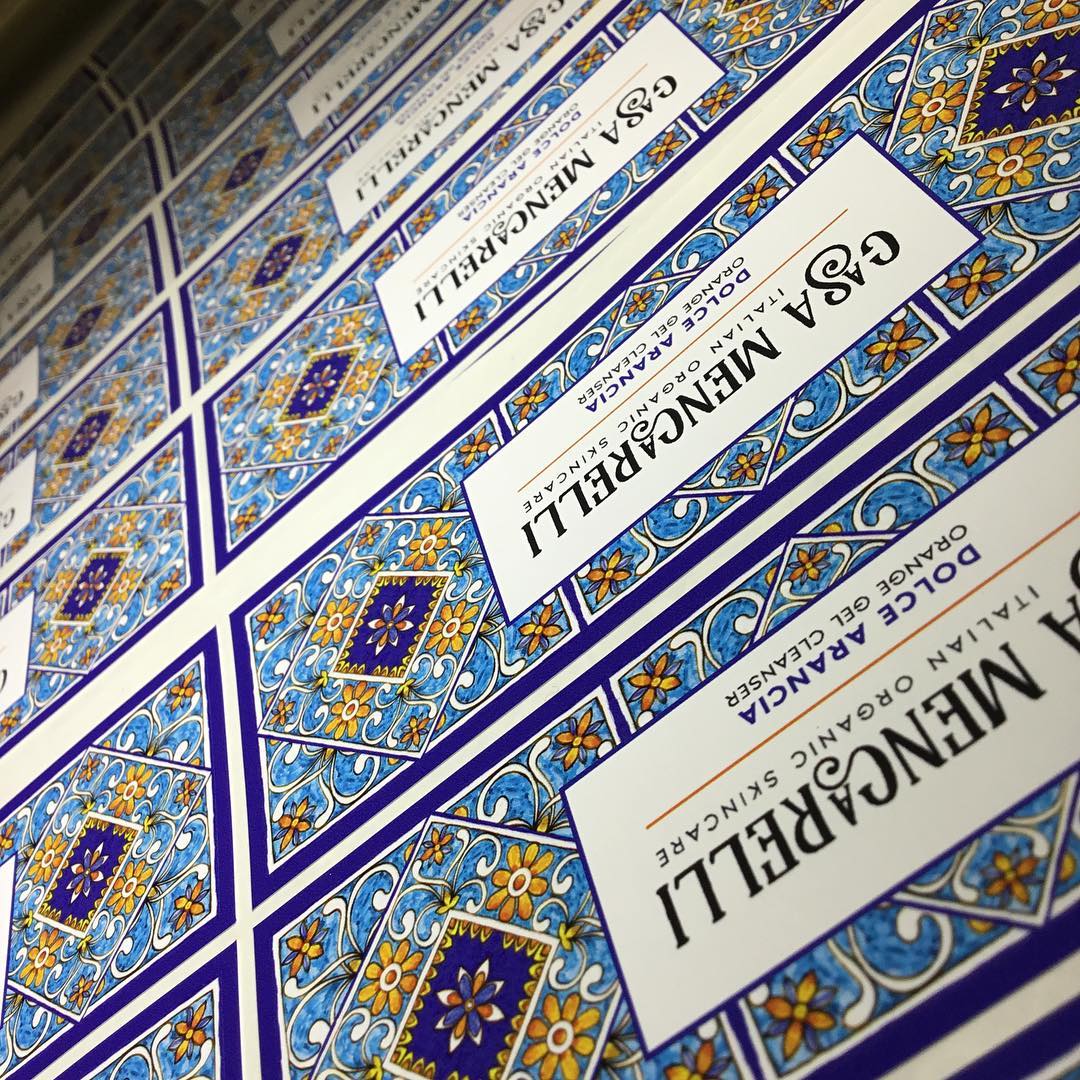 Custom glossy vinyl Moroccan-style cosmetic label – ornate patterned waterproof sticker